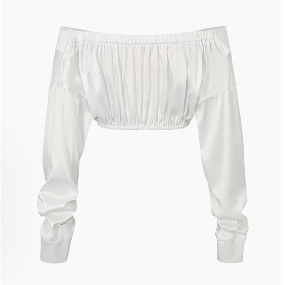 MICAS: Off The Shoulder Twist Crop Blouse - Picture 3 of 4